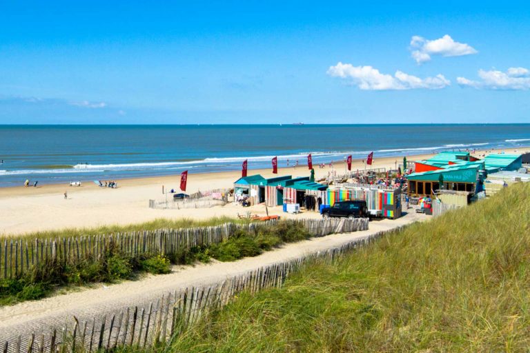 bedrijfsuitje op het strand