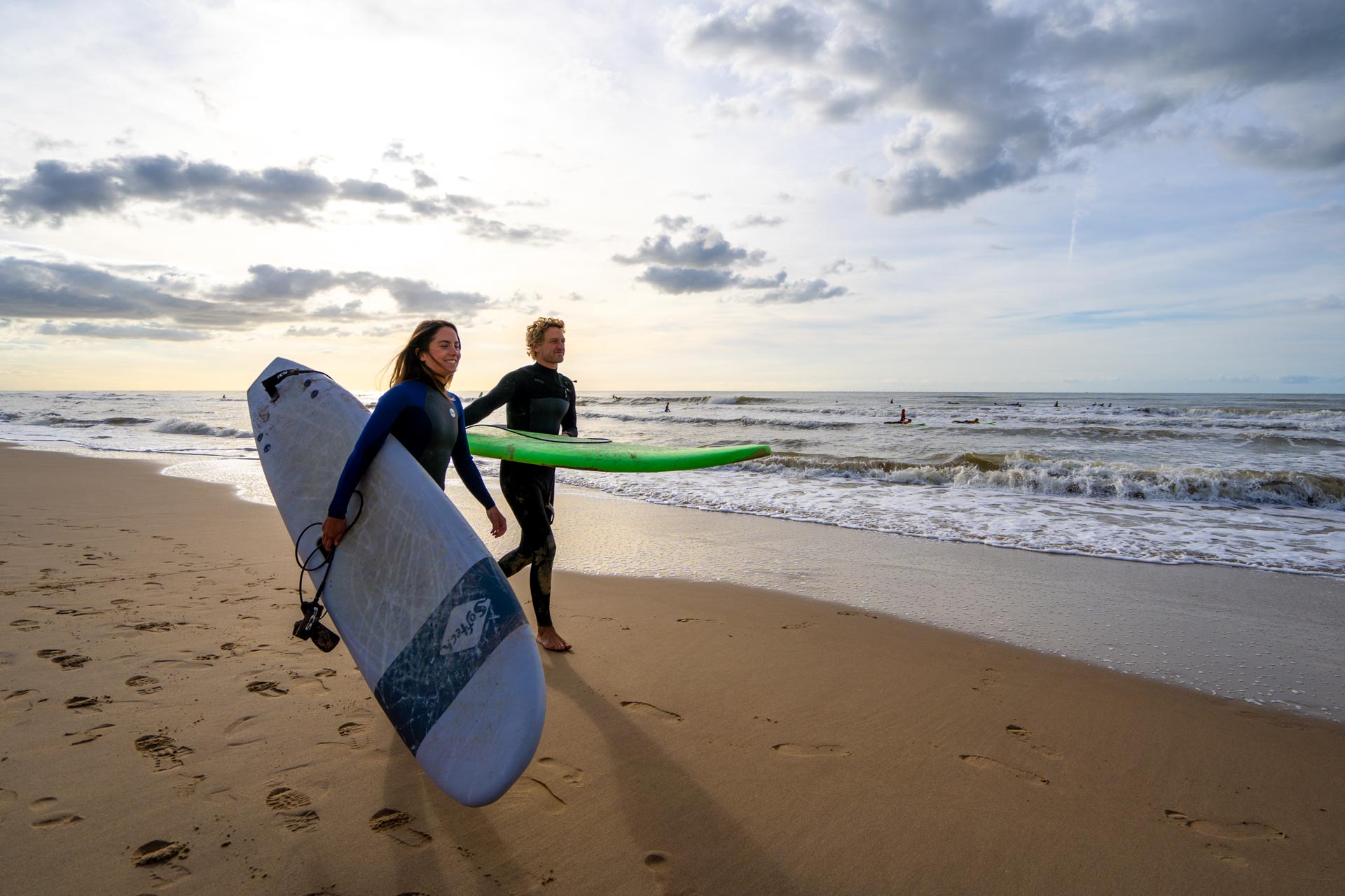 surfboard huren bij surfschool zandvoort