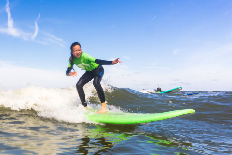 surfen tijdens zomerkamp