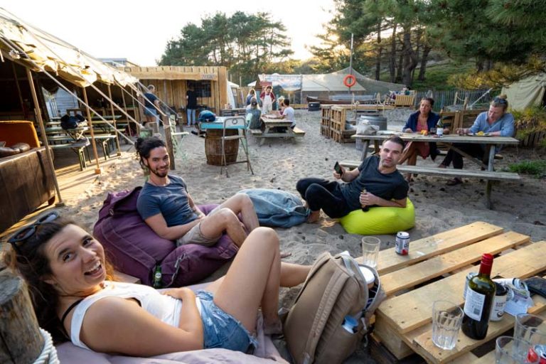 chillen bij groepsaccommodatie bloemendaal aan zee